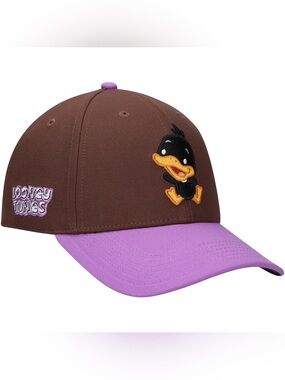 NWOT Lids looney tunes hat